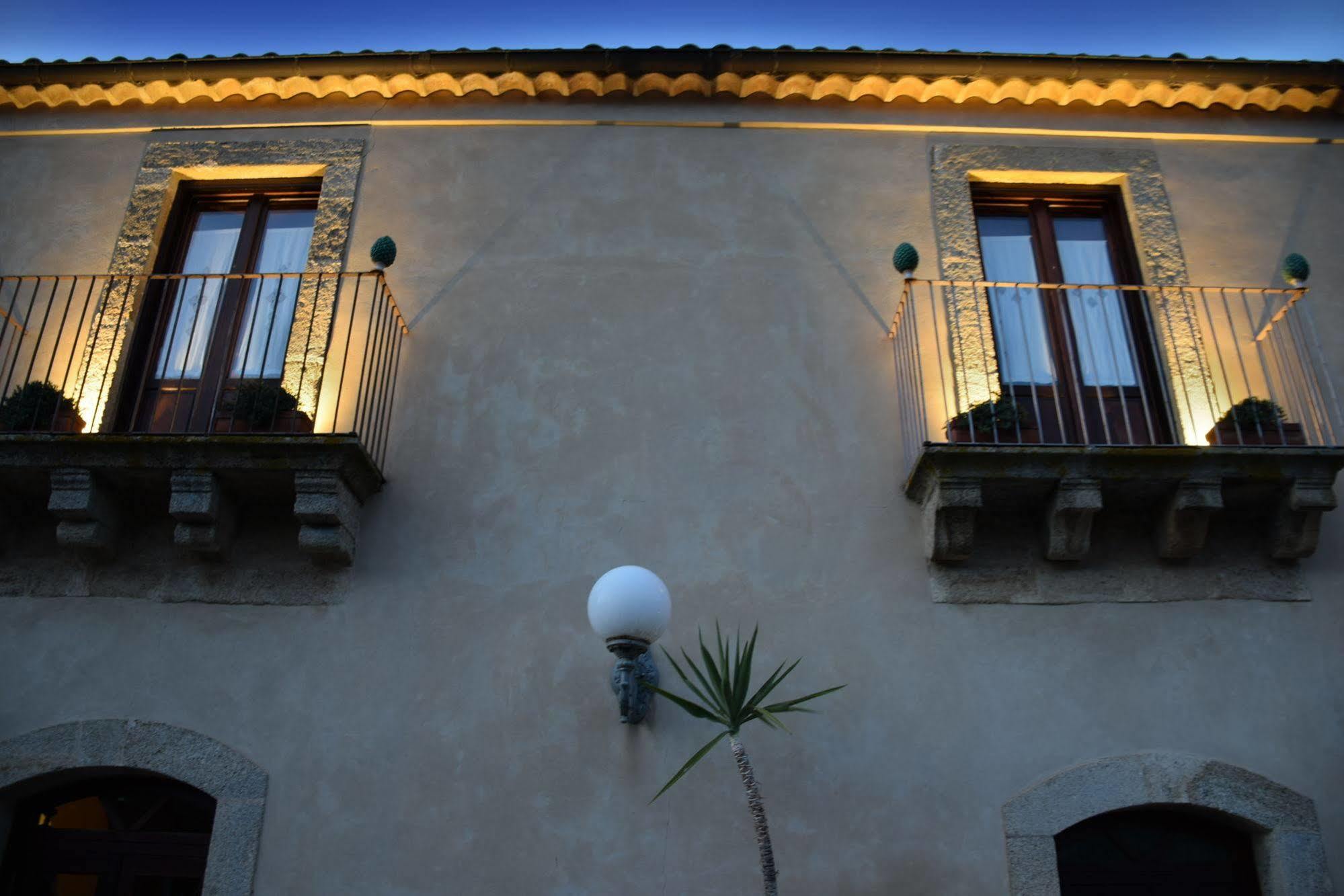 Villa Tasca Caltagirone Eksteriør bilde